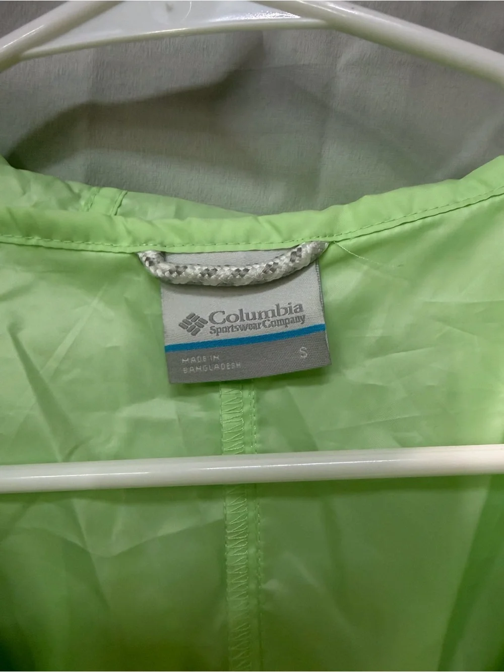Columbia women’s flash challenger long windbreaker